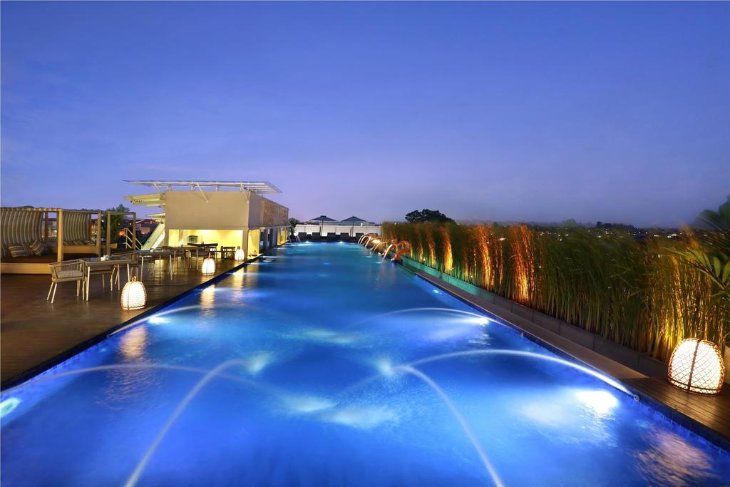 Mega Boutique Hotel Kuta  Exterior photo